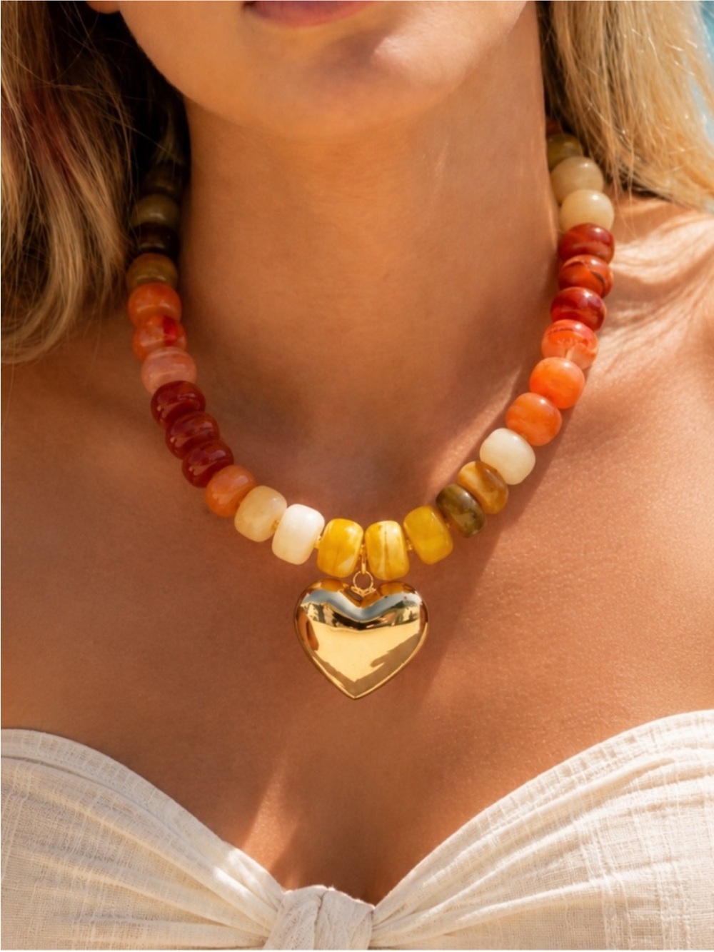 New! Sunset Chunky Beaded Gold Heart Statement Necklace NWOT (1041)